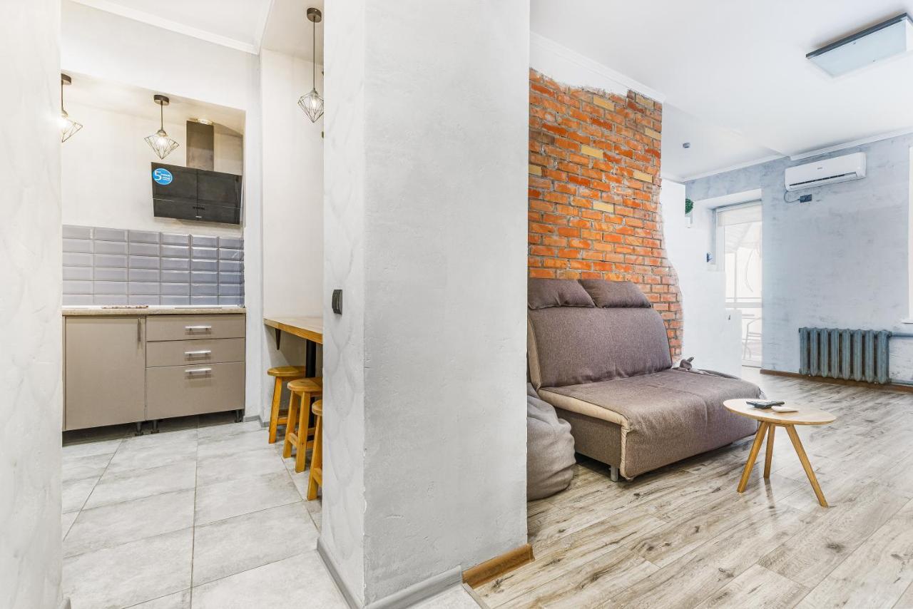 אודסה Loft On Mayakovsky 9 מראה חיצוני תמונה